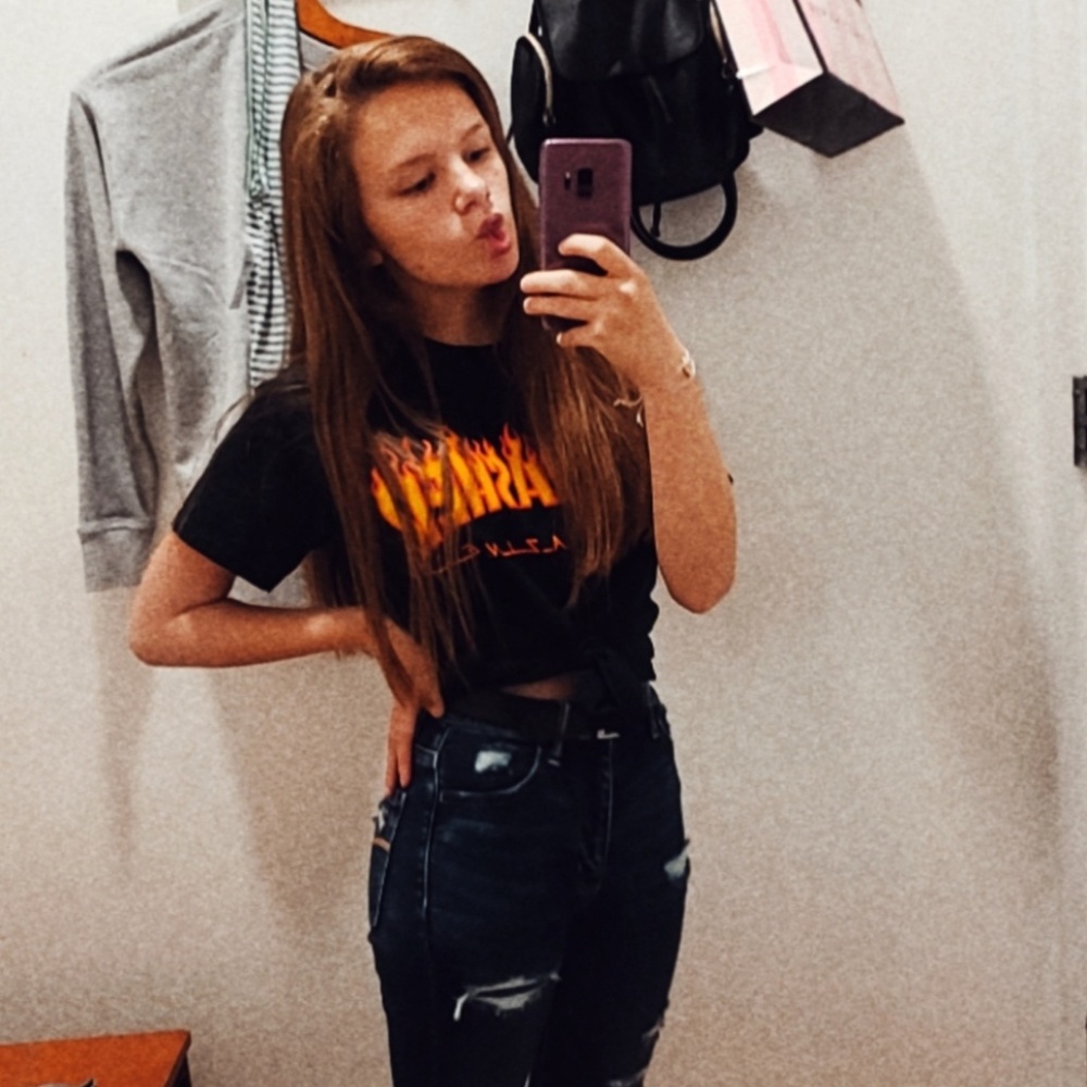 Meet your Posher, Laurel